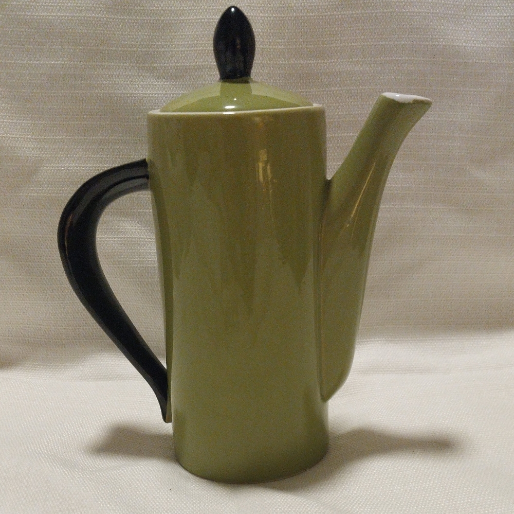 California Pantry Avacado Green Ceramic Teapot